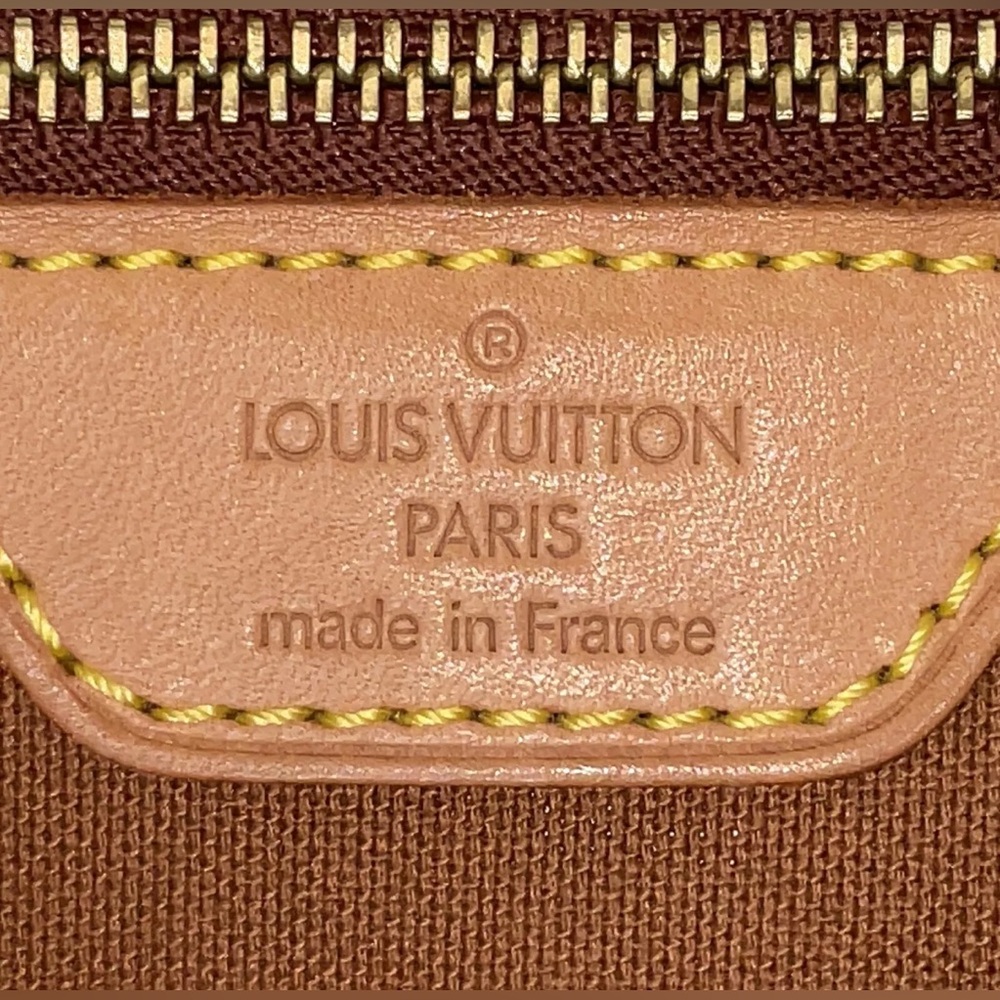 Louis Vuitton Mini Looping Shoulder
Bag (with Box) - Picture 8 of 16